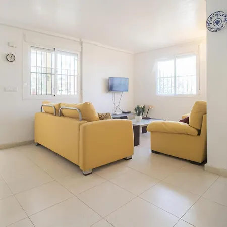 3 Bedroom Pet Friendly In Holiday home Ciudad Quesada