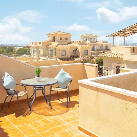 3 Bedroom Pet Friendly In Holiday home *